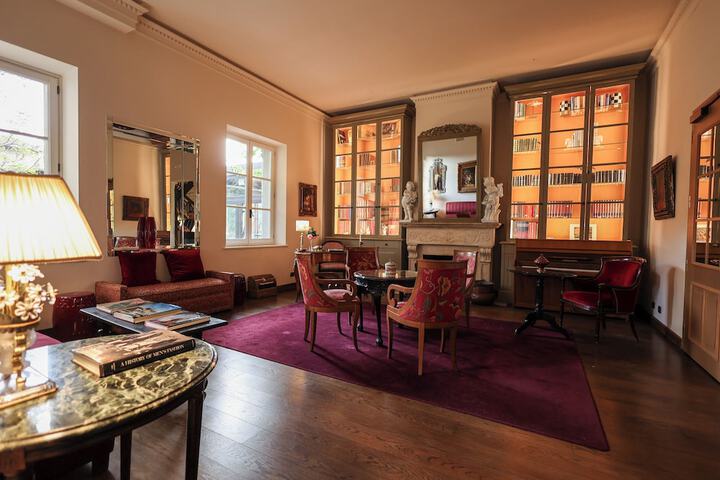 Entrance & Lobby