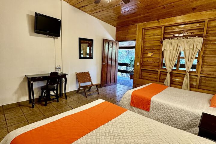 Room 16 of 36
