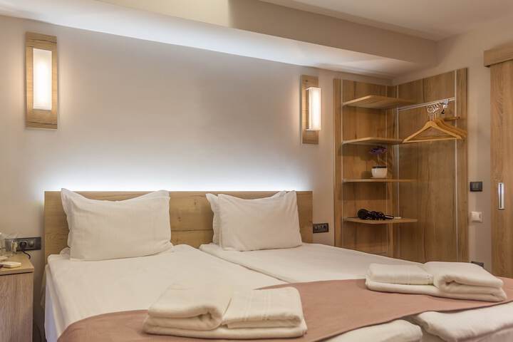 Room 13 of 50