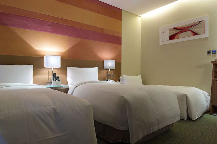 Room 4 of 56