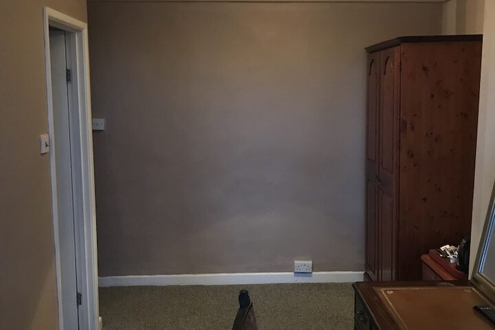 Room 2 of 37