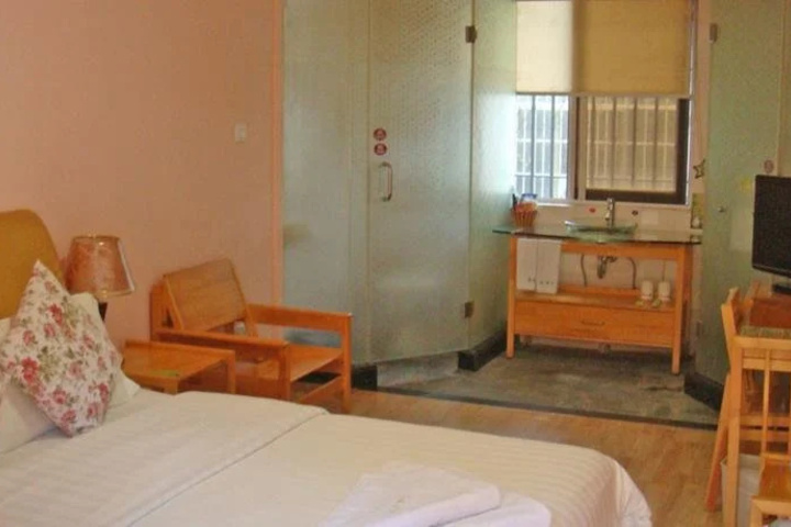 Room 20 of 26