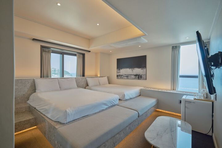 Room 92 of 224