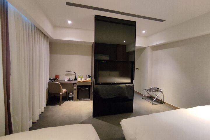 Room 15 of 58