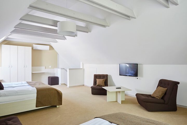 Room 26 of 67
