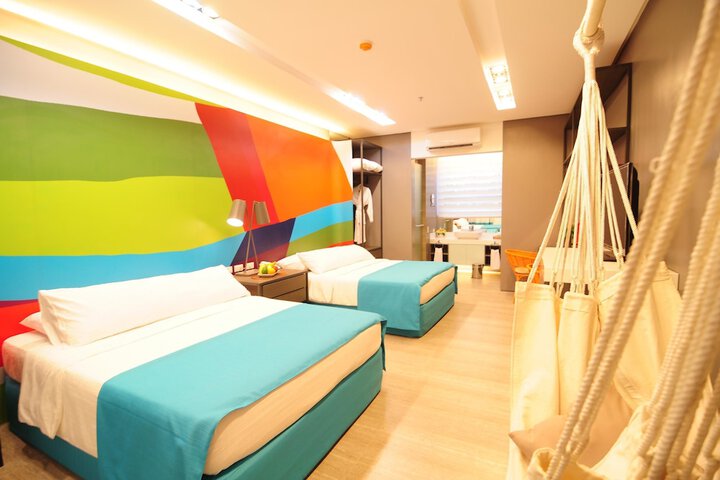 Room 5 of 61