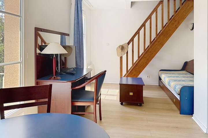 Room 21 of 48