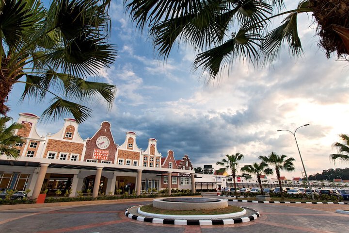 Shopping mall
