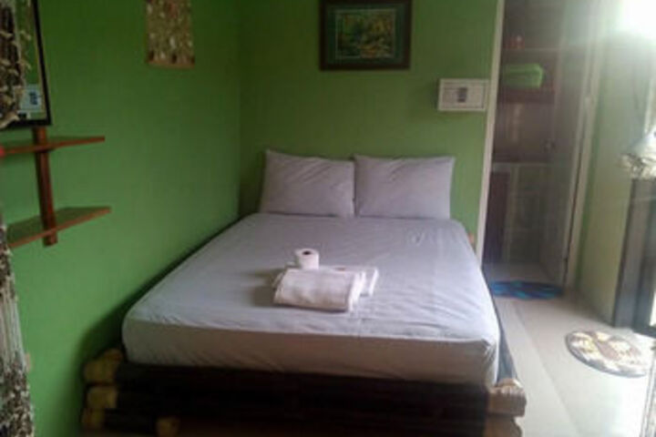 Room 12 of 30