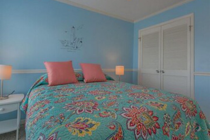 Room 104 of 122