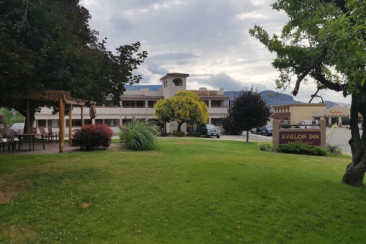 Avalon Inn in Osoyoos, BC
