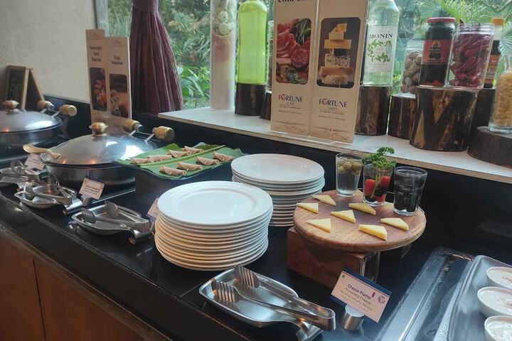Breakfast buffet