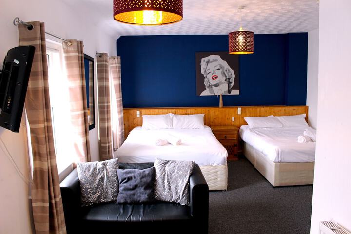 Room 71 of 106