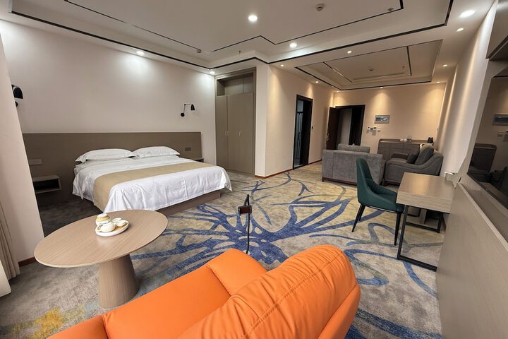 Room 5 of 30
