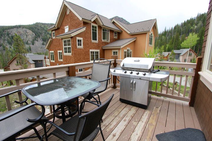 Settlers Creek by Summit County Mountain Retreats