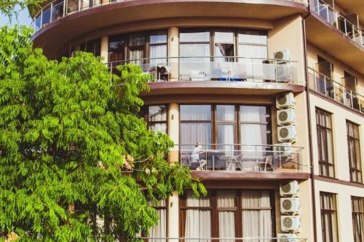 Cardinal Hotel