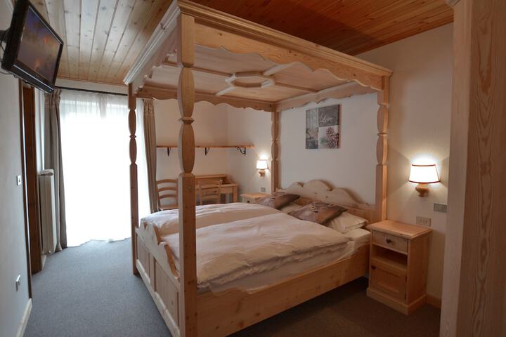 Room 7 of 45