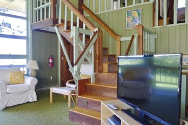 Room 9 of 28