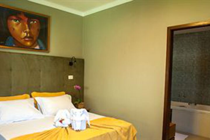 Room 15 of 23