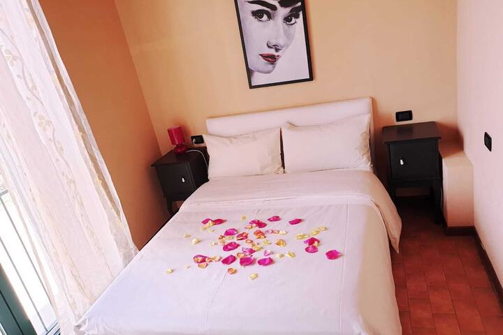 Room 17 of 28