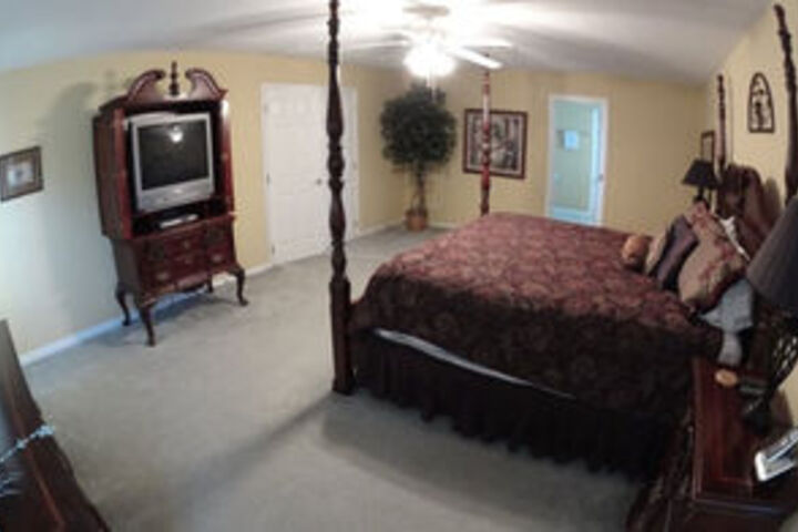 Room 14 of 42