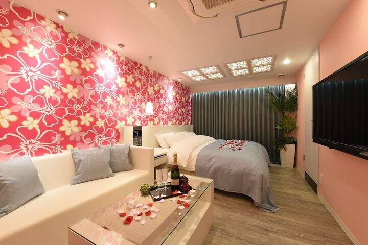 Room 17 of 34