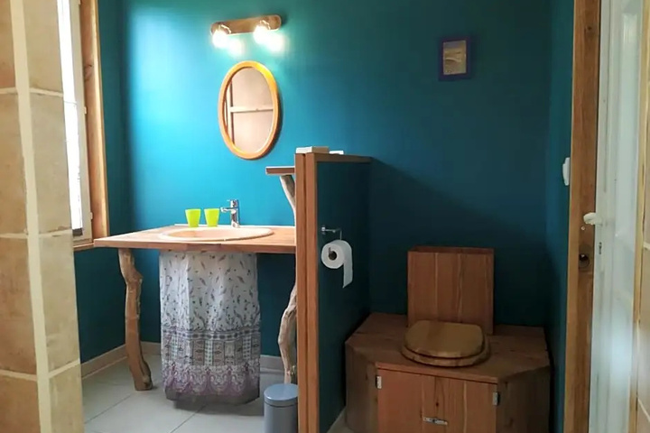 Room 9 of 13