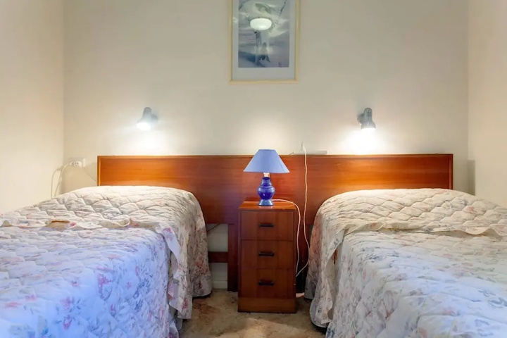 Room 3 of 11