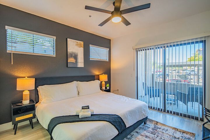 Room 16 of 193