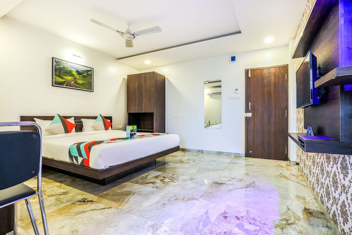 Room 12 of 21
