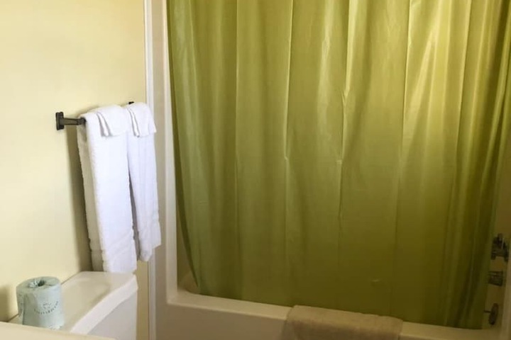 Room 30 of 37
