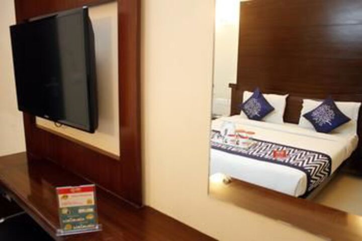 Room 17 of 19