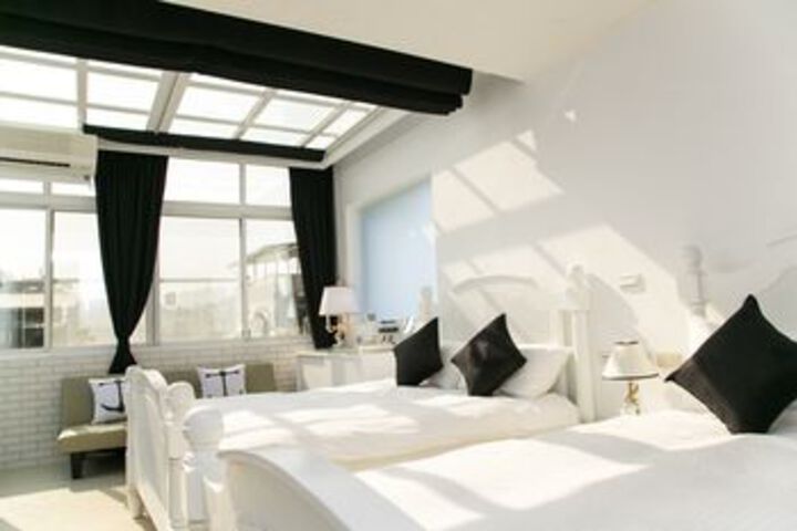Room 82 of 141