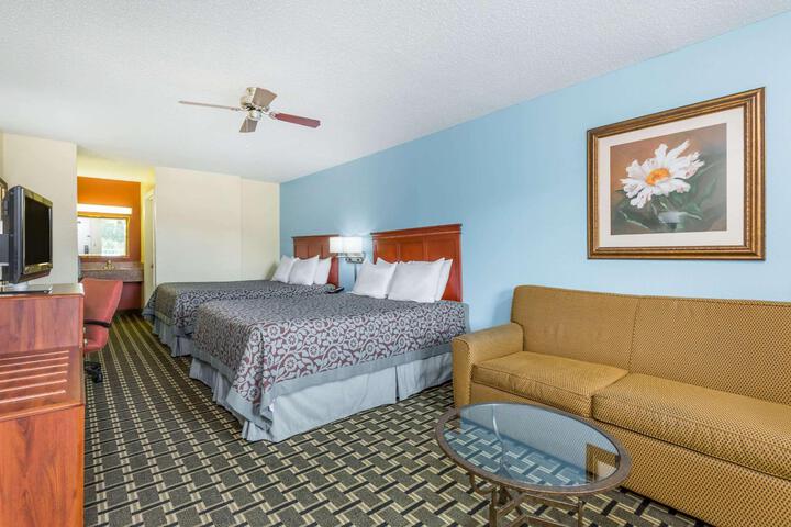 1 King Bed (6 of 13)