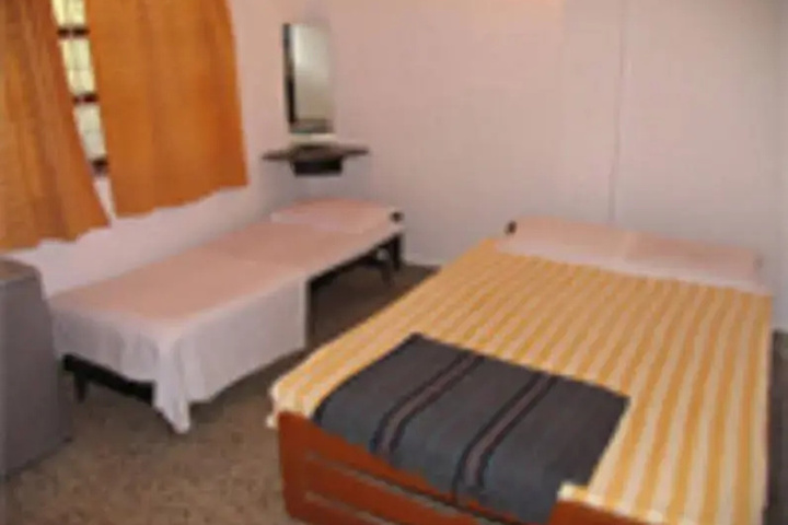 Room 4 of 13
