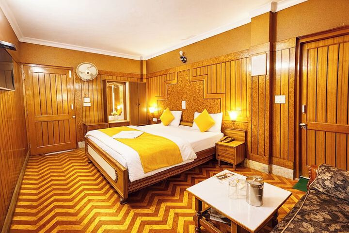 Room 18 of 23