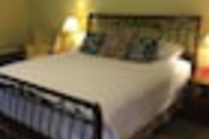 Room 140 of 246