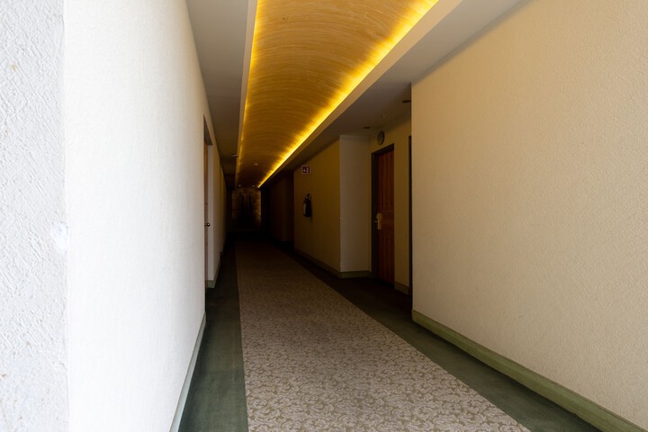 Ballroom/Hall 96 of 120