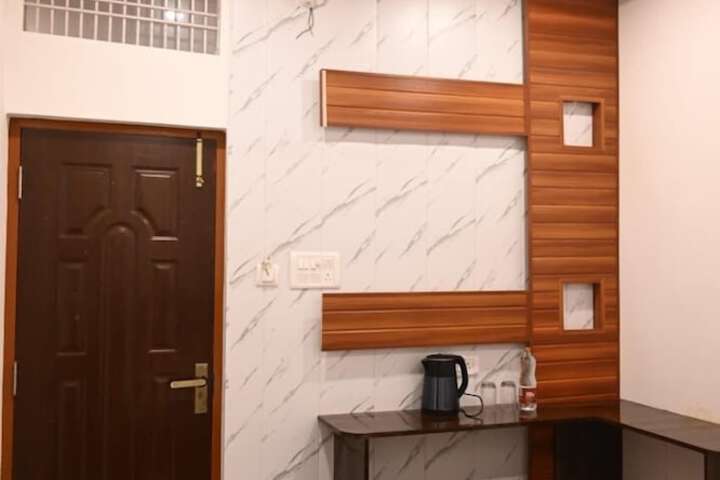 Room 3 of 13