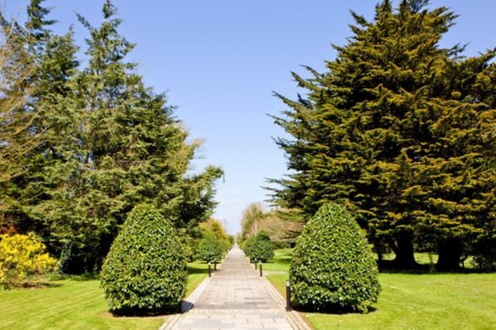 Children's play area - outdoor