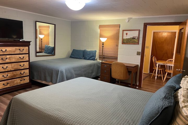 Room 7 of 98