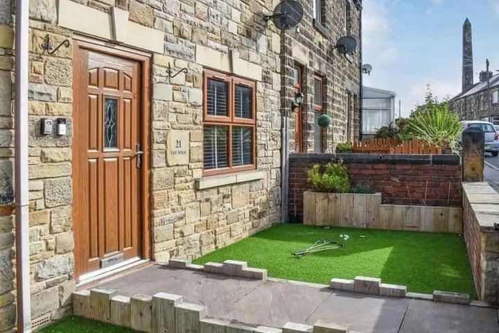 Impeccable 4 bed House in Barnsley