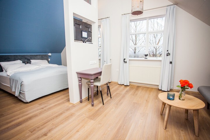 Room 15 of 43