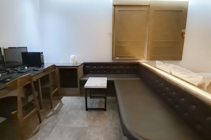 Room 45 of 89