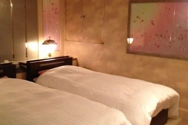 Room 17 of 43