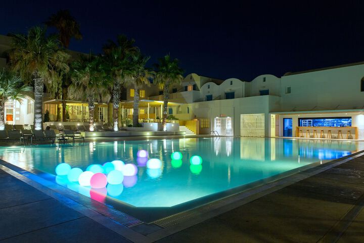 Pool Hotel