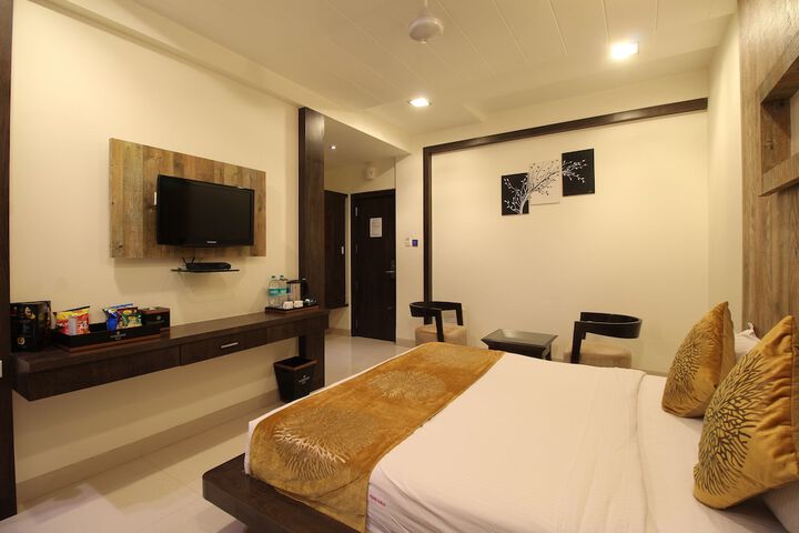 Room 21 of 170