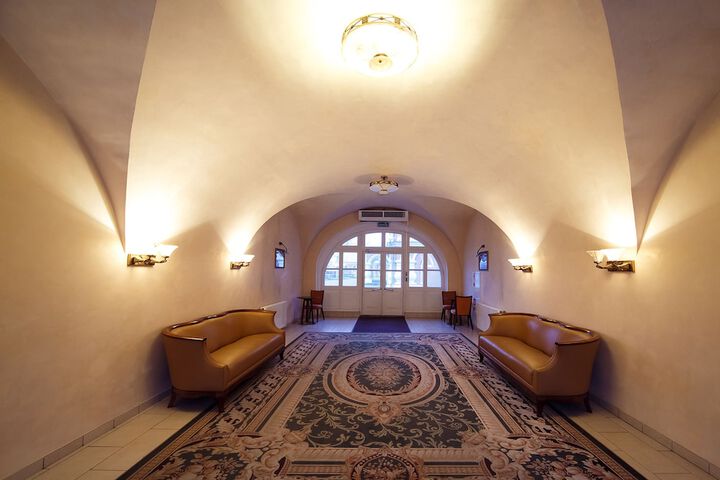 Hotel 4 of 61
