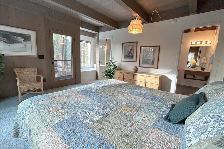 Room 5 of 49