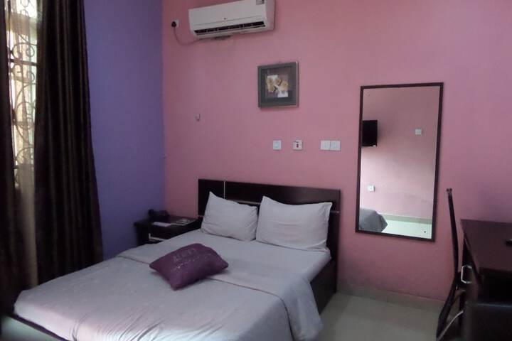Room 3 of 29